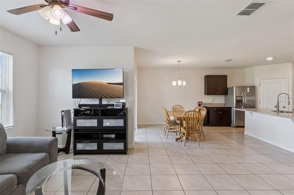 For Sale: $384,000 (4 beds, 2 baths, 1846 Square Feet)
