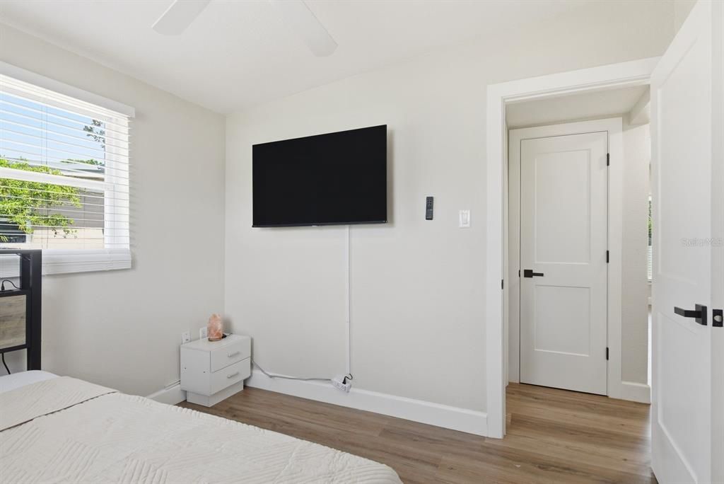 For Sale: $390,000 (3 beds, 1 baths, 1500 Square Feet)