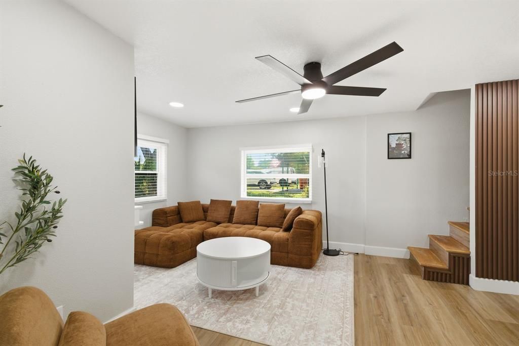 For Sale: $390,000 (3 beds, 1 baths, 1500 Square Feet)