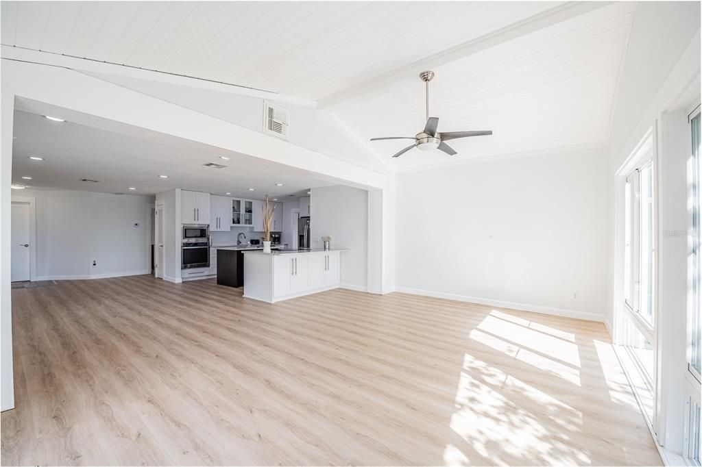 En Venta: $549,900 (3 camas, 1 baños, 1488 Pies cuadrados)