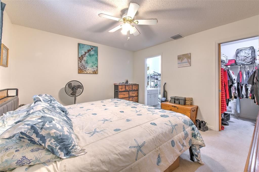 For Sale: $339,000 (2 beds, 2 baths, 1303 Square Feet)