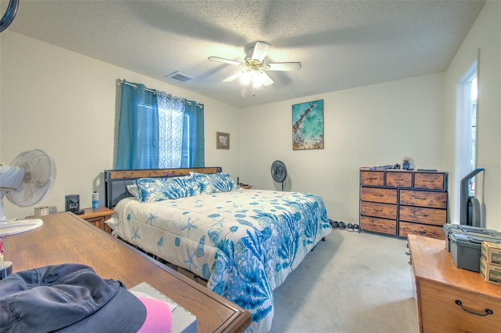 For Sale: $339,000 (2 beds, 2 baths, 1303 Square Feet)