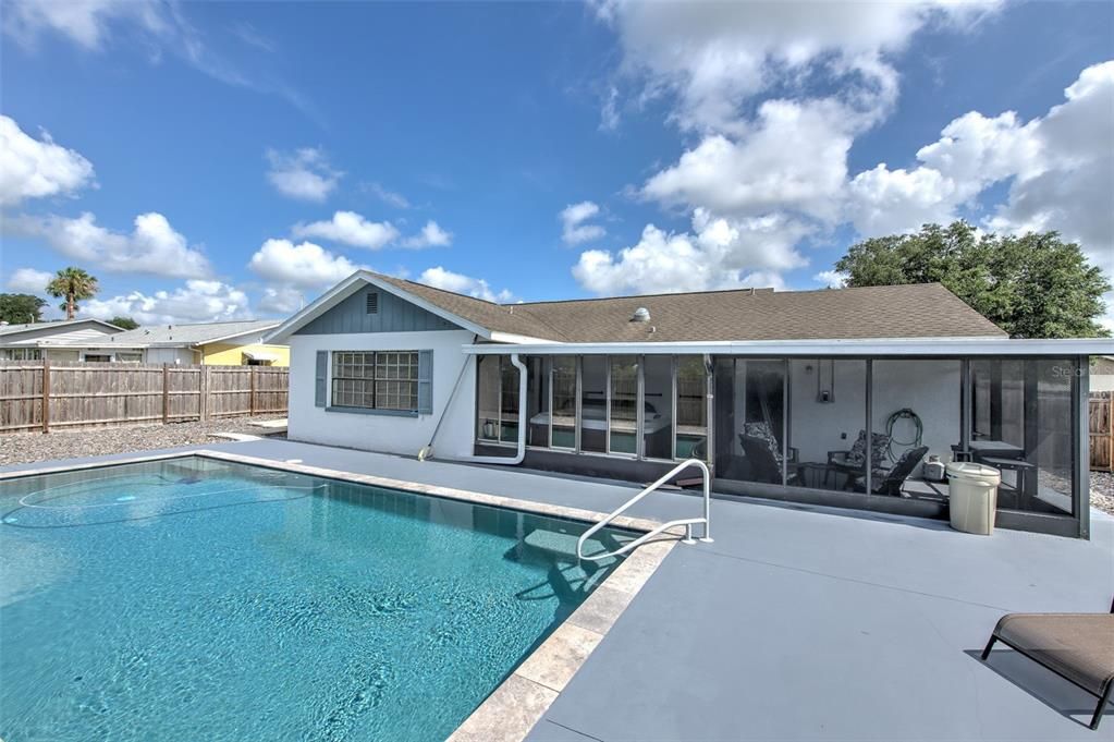 For Sale: $339,000 (2 beds, 2 baths, 1303 Square Feet)