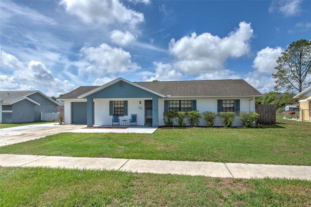 For Sale: $339,000 (2 beds, 2 baths, 1303 Square Feet)