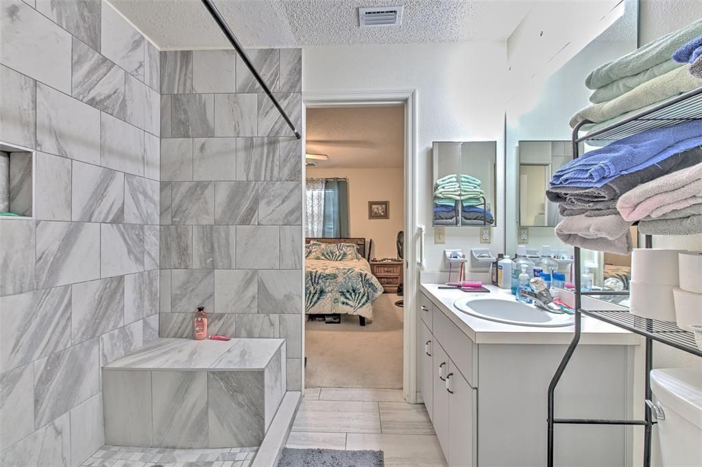 For Sale: $339,000 (2 beds, 2 baths, 1303 Square Feet)
