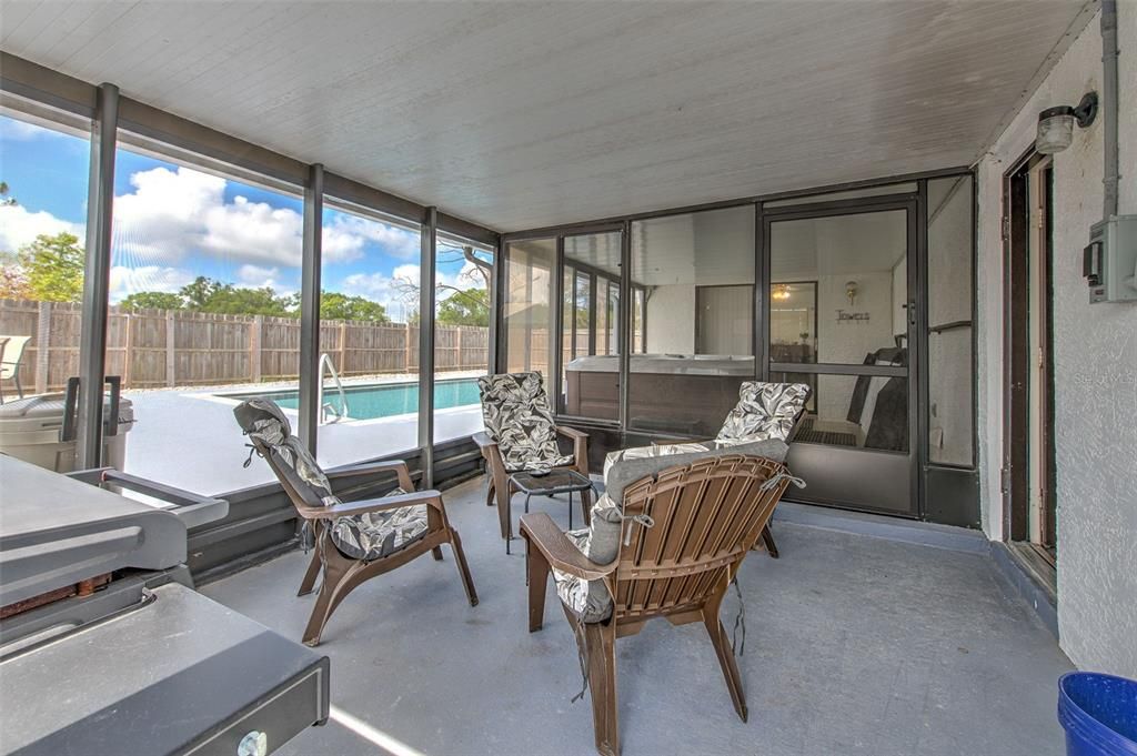 For Sale: $339,000 (2 beds, 2 baths, 1303 Square Feet)