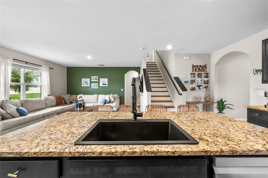 В аренду: $3,600 (5 спален, 3 ванн, 2605 Квадратных фут)
