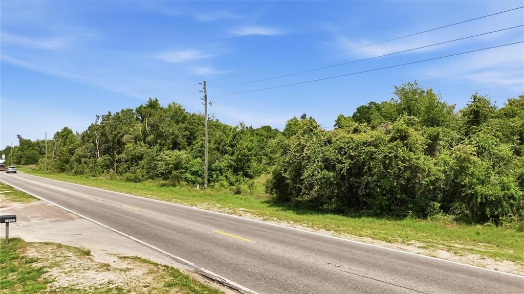 For Sale: $2,999,999 (9.30 acres)