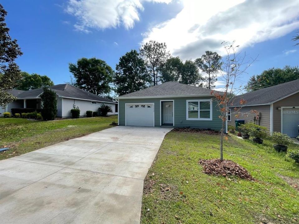 For Rent: $2,100 (3 beds, 2 baths, 1575 Square Feet)