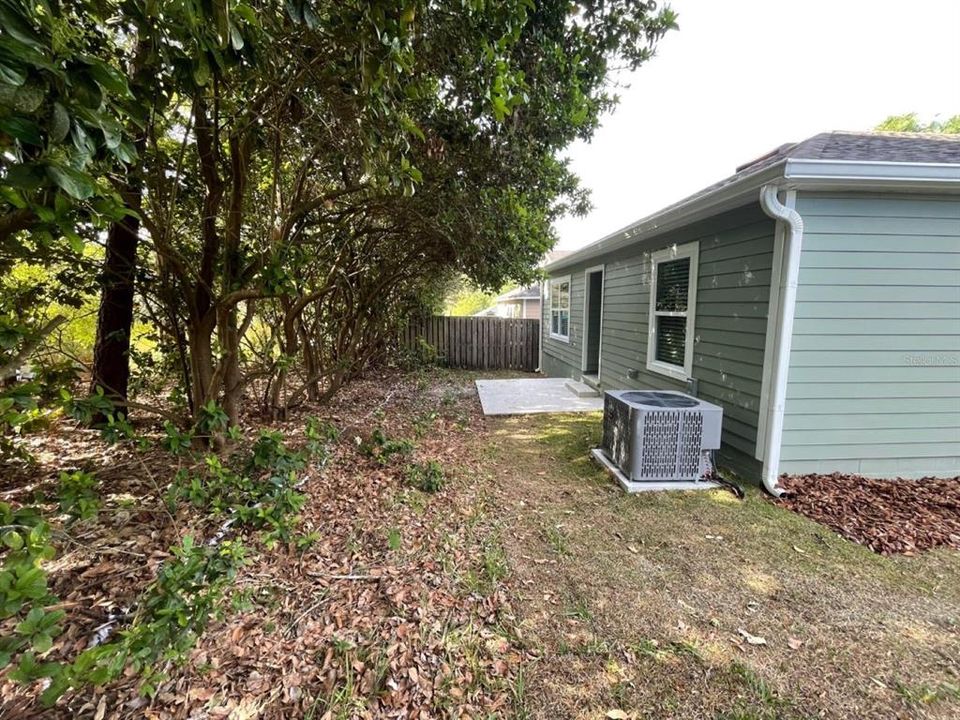 For Rent: $2,100 (3 beds, 2 baths, 1575 Square Feet)