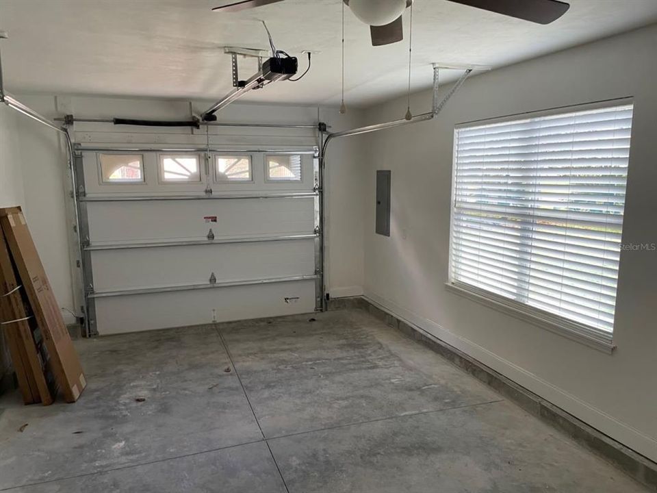 For Rent: $2,100 (3 beds, 2 baths, 1575 Square Feet)
