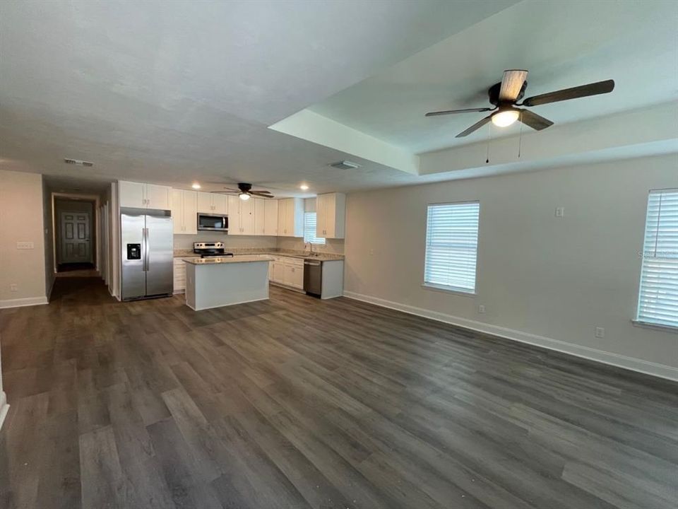 For Rent: $2,100 (3 beds, 2 baths, 1575 Square Feet)