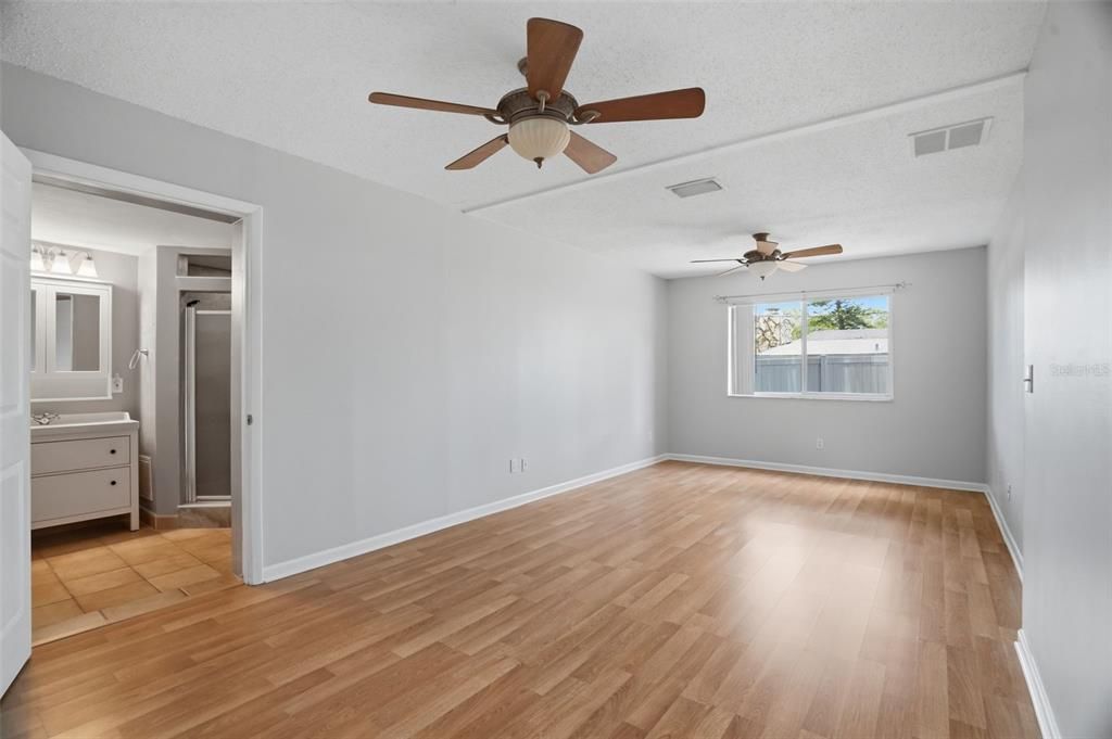 For Sale: $490,000 (4 beds, 2 baths, 1787 Square Feet)