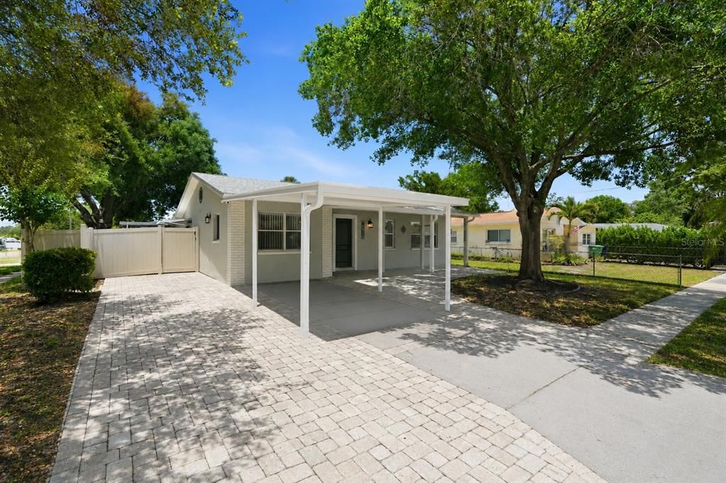 For Sale: $490,000 (4 beds, 2 baths, 1787 Square Feet)