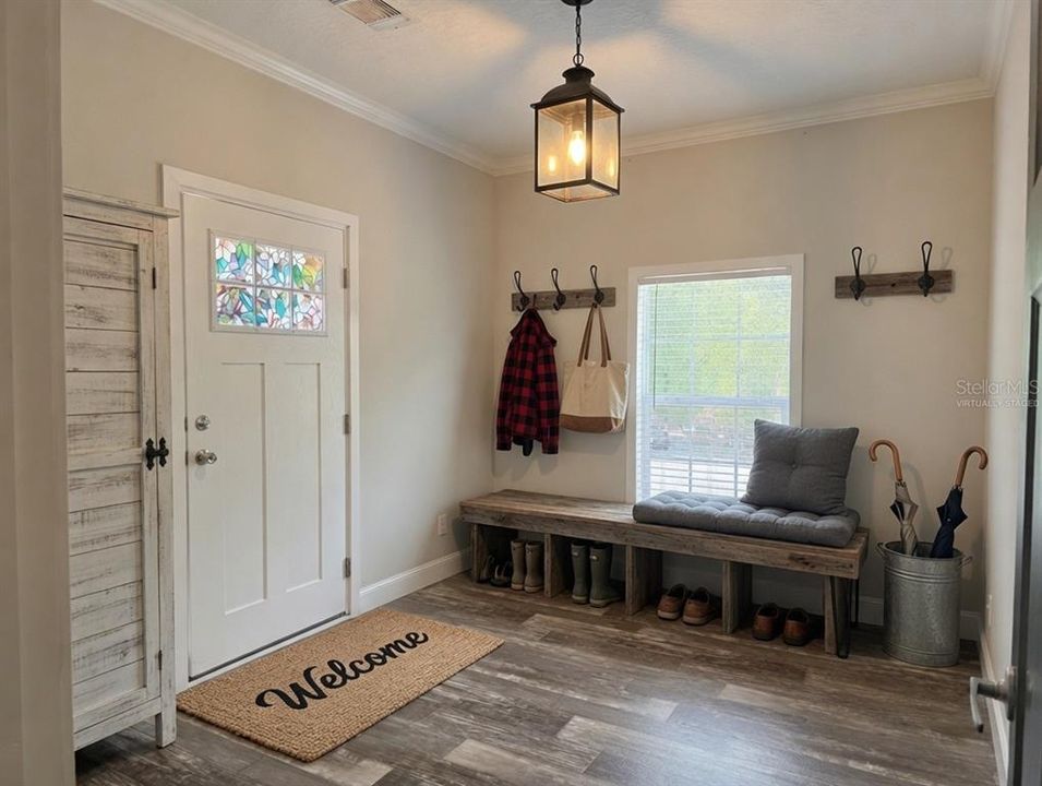 For Sale: $374,900 (5 beds, 3 baths, 2280 Square Feet)