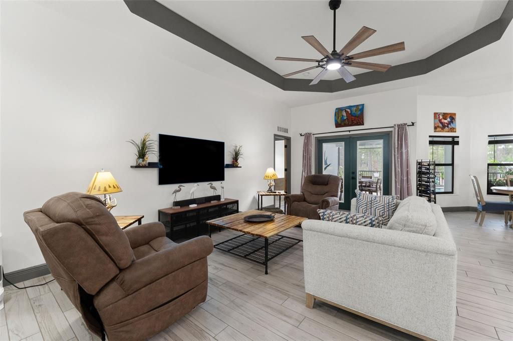 For Sale: $498,000 (3 beds, 2 baths, 1910 Square Feet)
