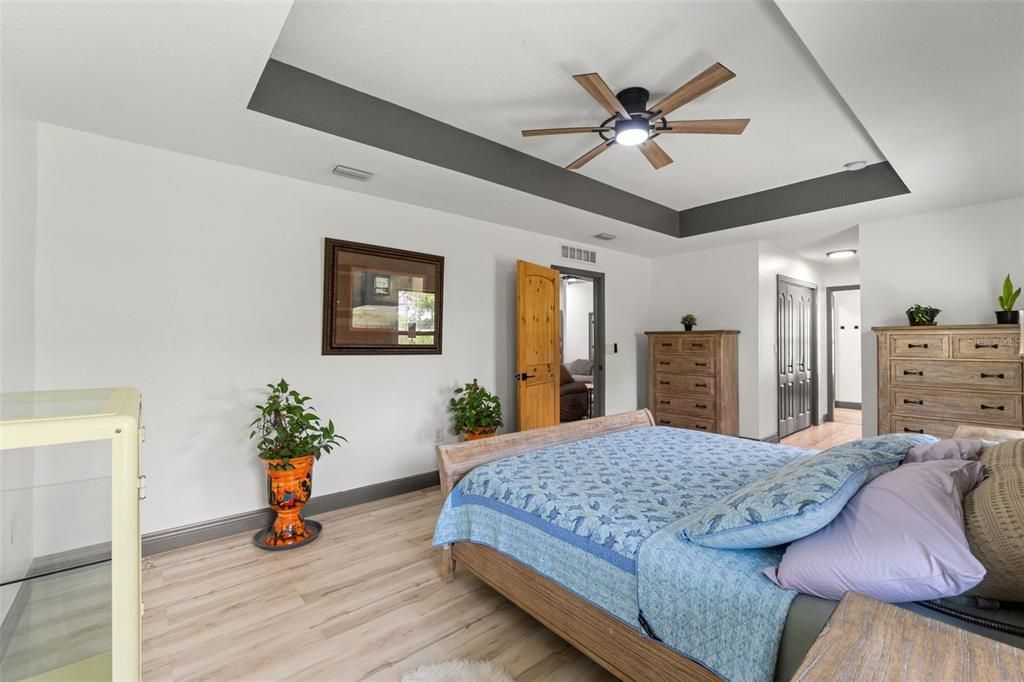 For Sale: $498,000 (3 beds, 2 baths, 1910 Square Feet)