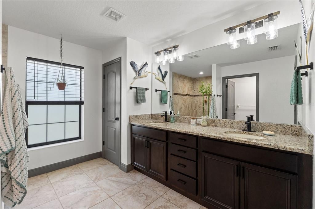 For Sale: $498,000 (3 beds, 2 baths, 1910 Square Feet)