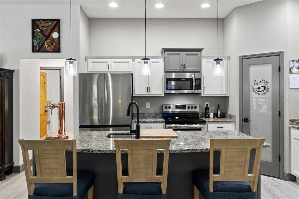 For Sale: $498,000 (3 beds, 2 baths, 1910 Square Feet)