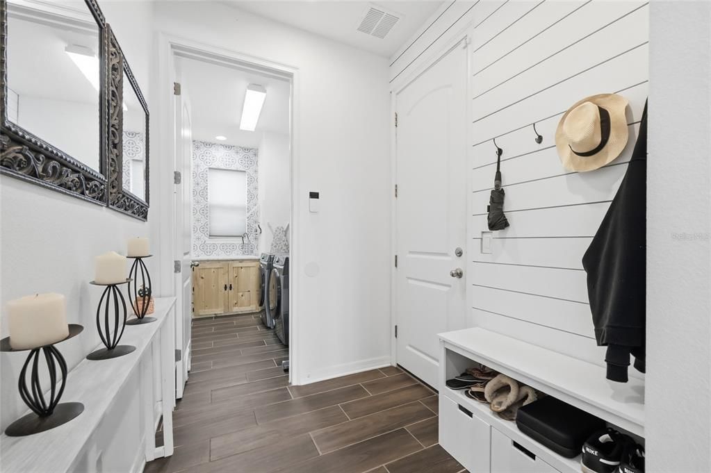 Activo con contrato: $850,000 (5 camas, 3 baños, 3261 Pies cuadrados)