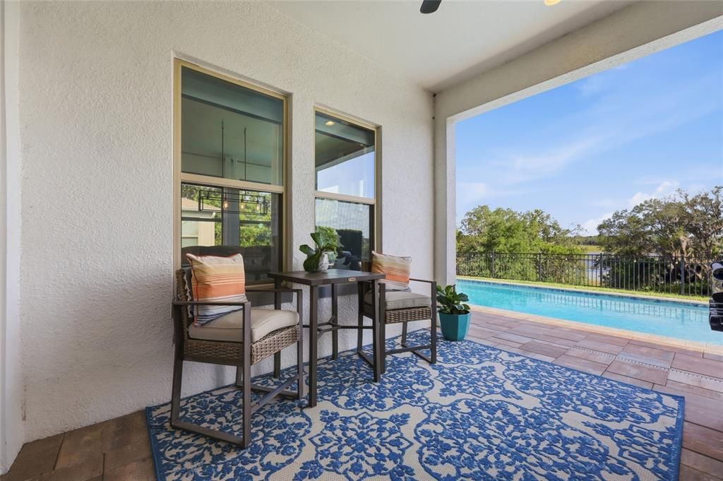 Activo con contrato: $850,000 (5 camas, 3 baños, 3261 Pies cuadrados)
