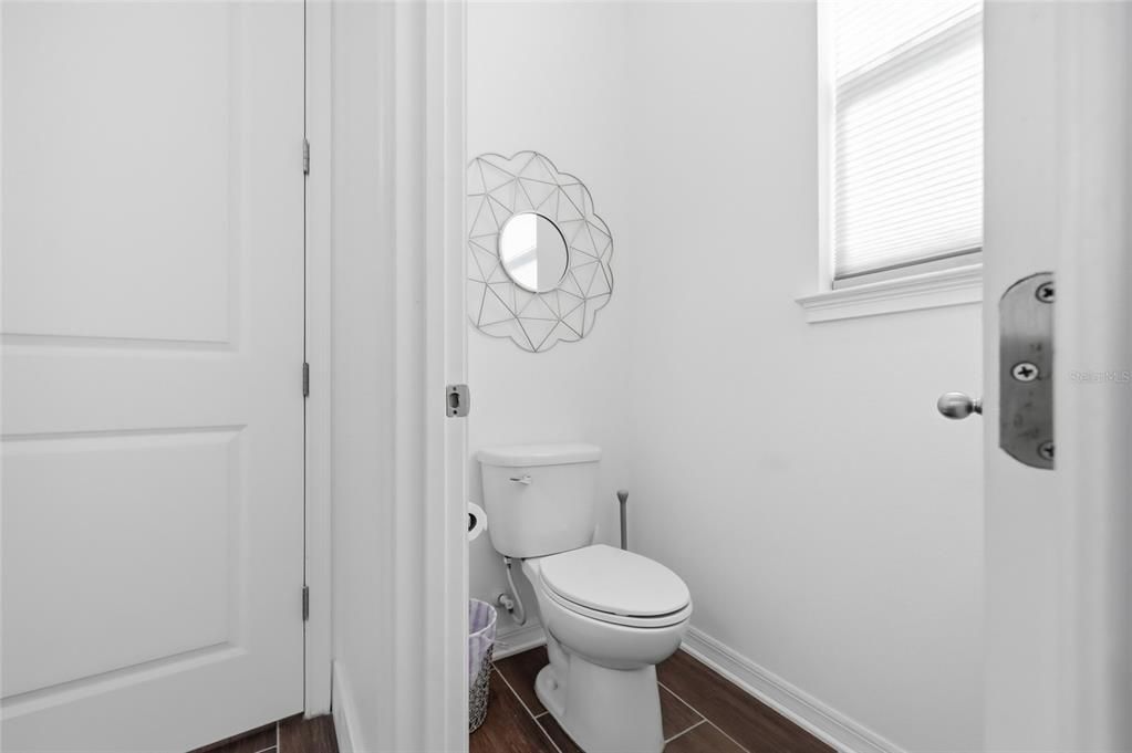 Activo con contrato: $850,000 (5 camas, 3 baños, 3261 Pies cuadrados)
