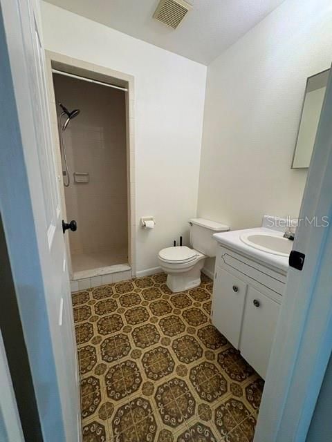For Sale: $227,900 (2 beds, 2 baths, 1085 Square Feet)