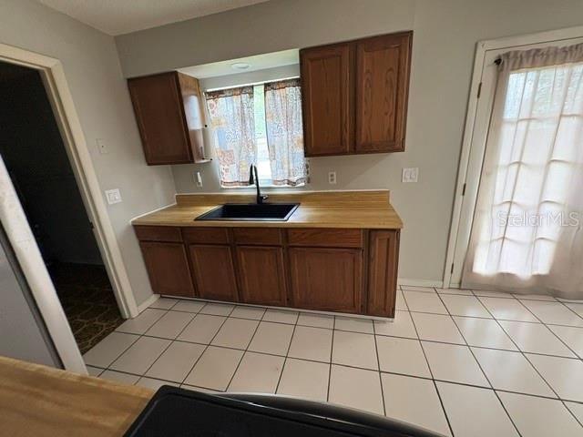 For Sale: $227,900 (2 beds, 2 baths, 1085 Square Feet)