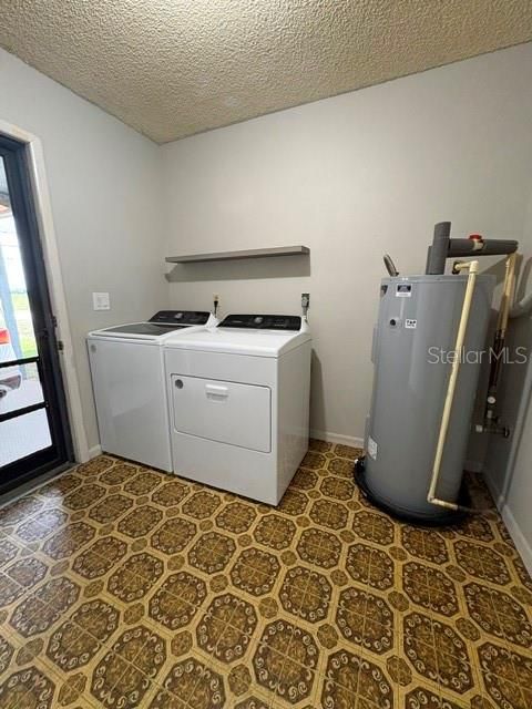 For Sale: $227,900 (2 beds, 2 baths, 1085 Square Feet)