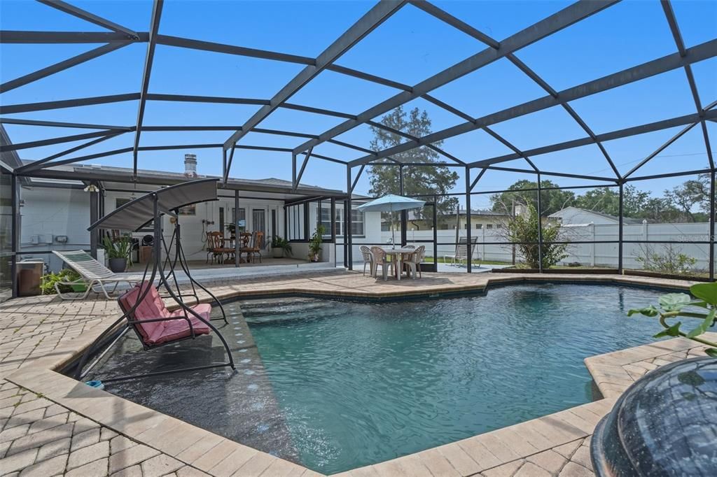 For Sale: $489,000 (3 beds, 2 baths, 2053 Square Feet)