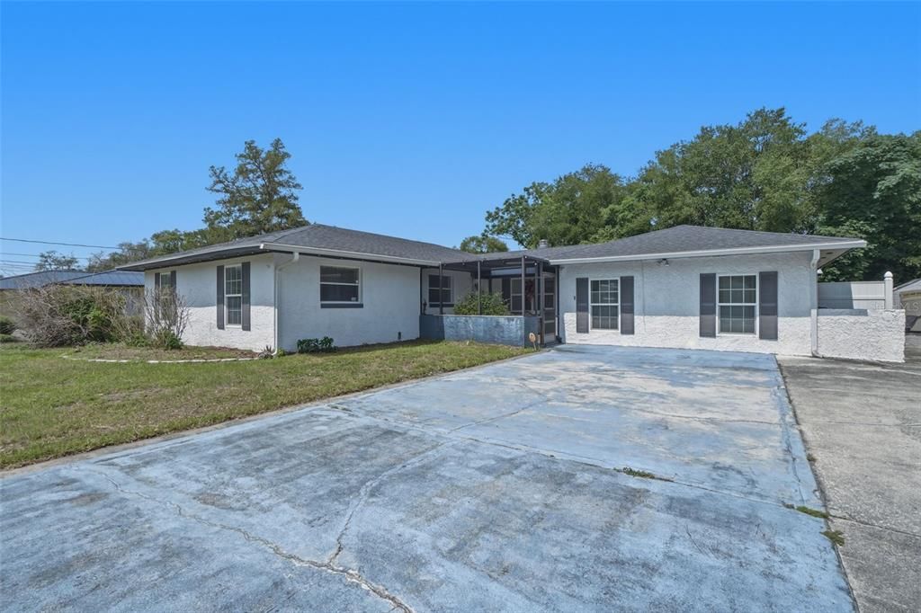 For Sale: $489,000 (3 beds, 2 baths, 2053 Square Feet)