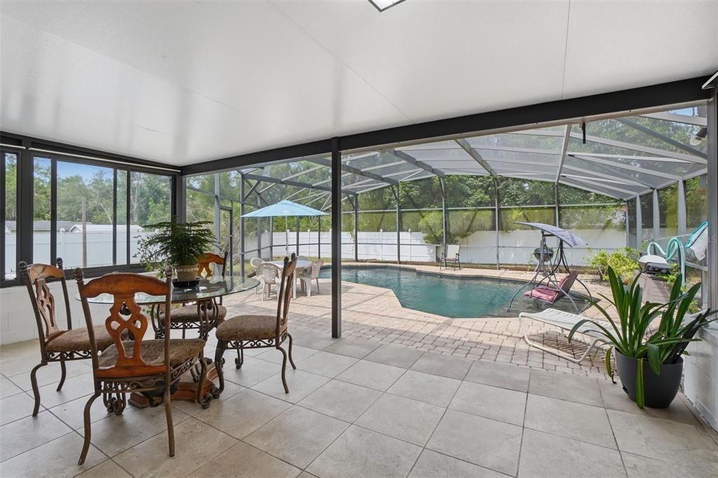 For Sale: $489,000 (3 beds, 2 baths, 2053 Square Feet)