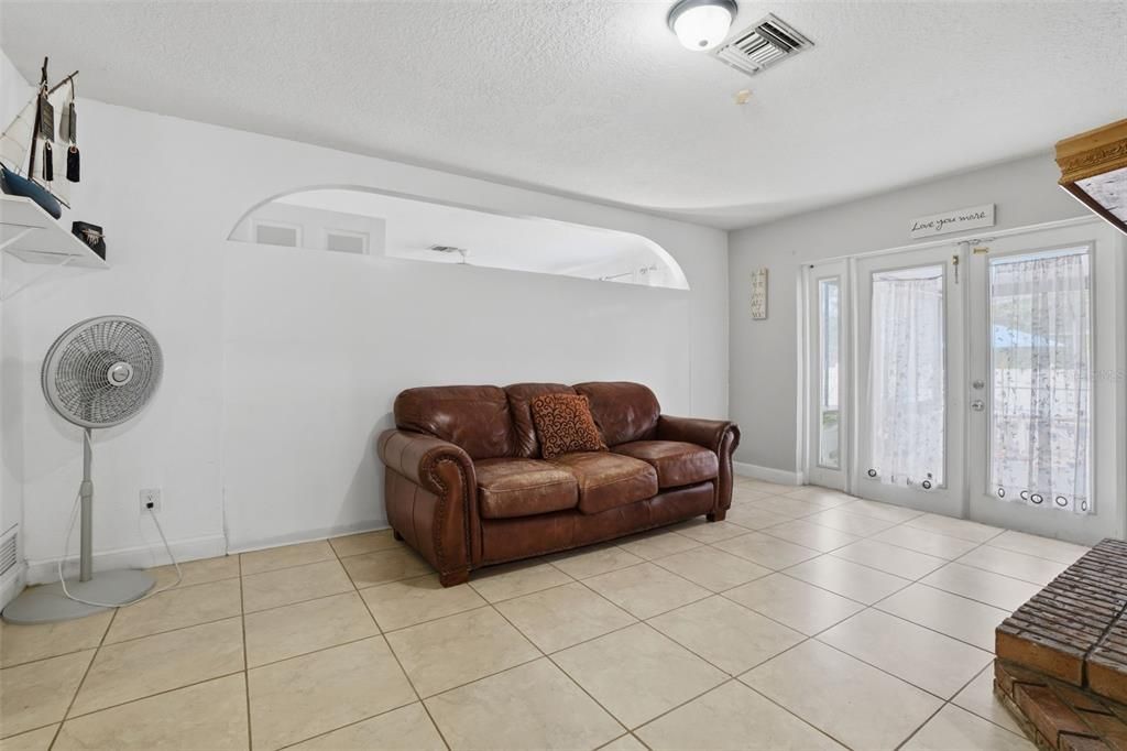 For Sale: $489,000 (3 beds, 2 baths, 2053 Square Feet)