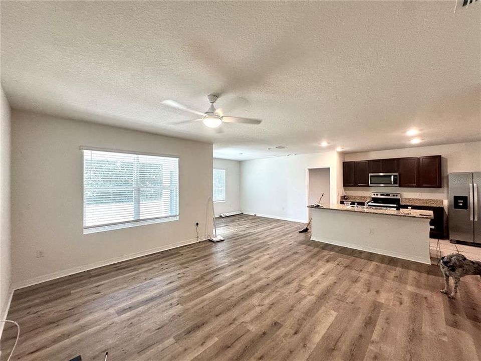 For Rent: $2,250 (3 beds, 2 baths, 1676 Square Feet)