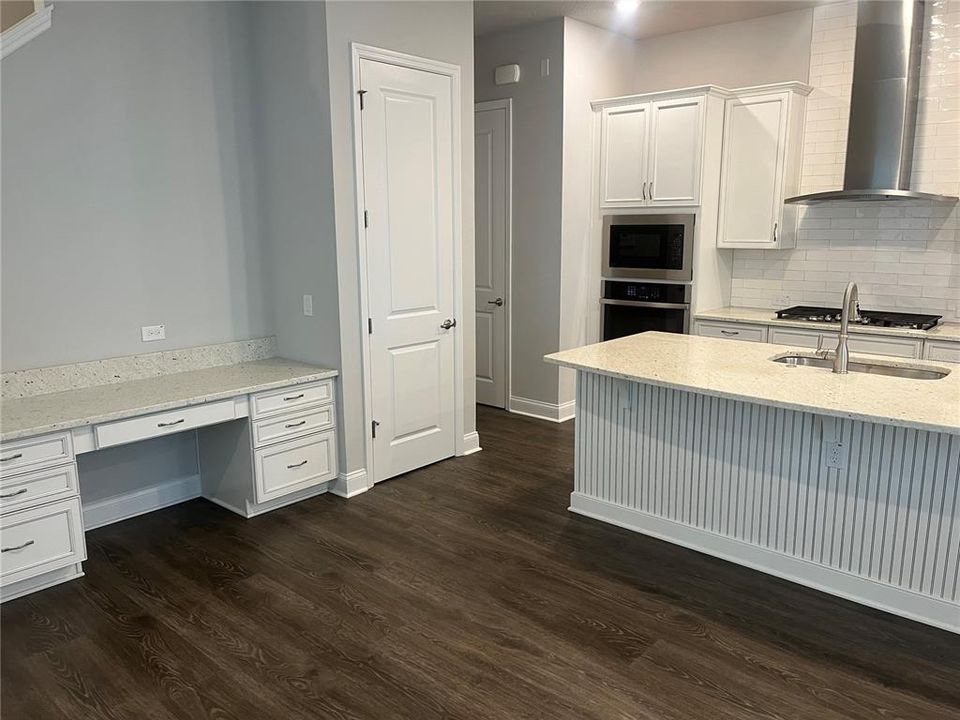 For Rent: $2,750 (3 beds, 2 baths, 1733 Square Feet)