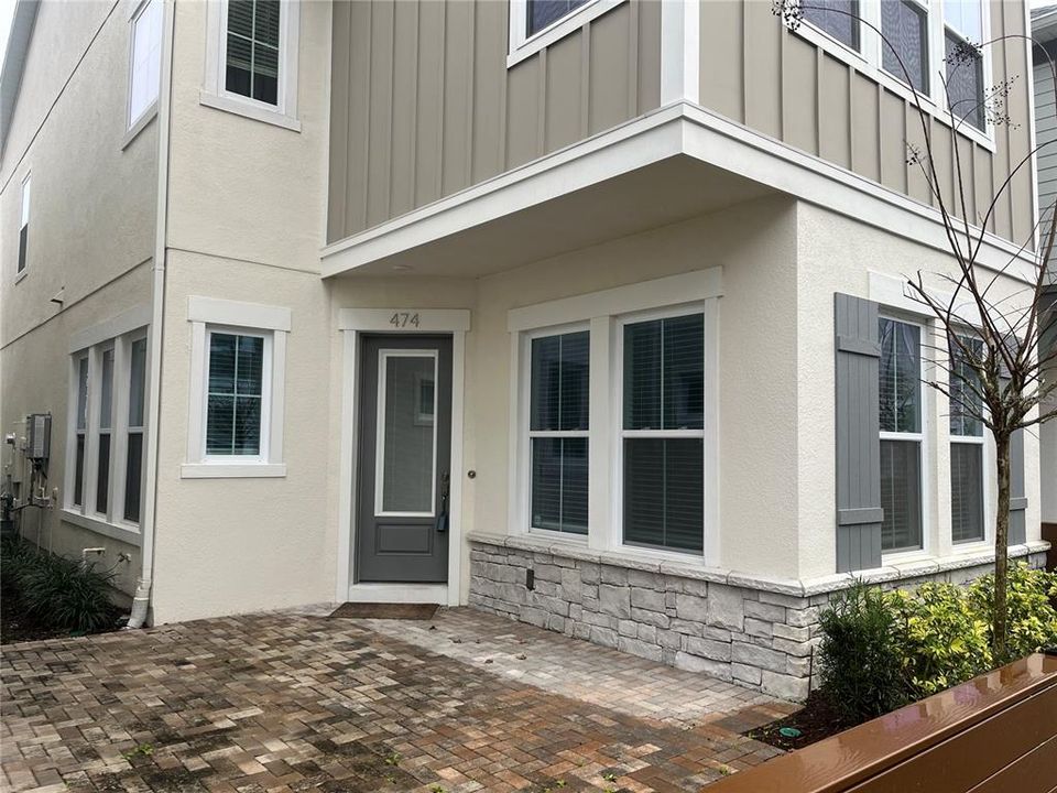 For Rent: $2,750 (3 beds, 2 baths, 1733 Square Feet)