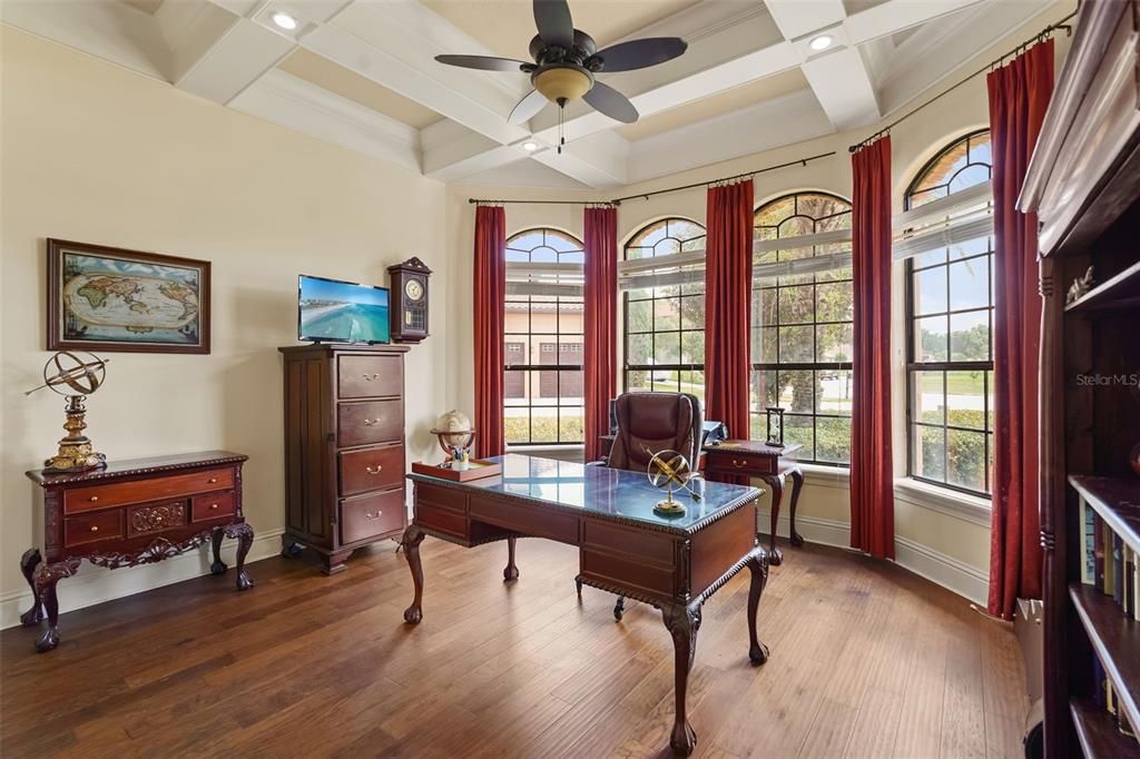 En Venta: $1,300,000 (5 camas, 4 baños, 3772 Pies cuadrados)