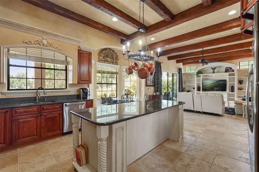 En Venta: $1,300,000 (5 camas, 4 baños, 3772 Pies cuadrados)