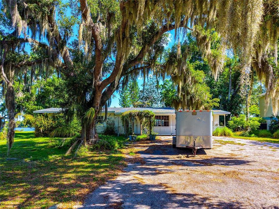En Venta: $4,000,000 (5 camas, 3 baños, 2300 Pies cuadrados)