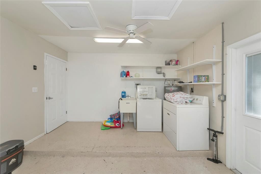 En Venta: $4,000,000 (5 camas, 3 baños, 2300 Pies cuadrados)