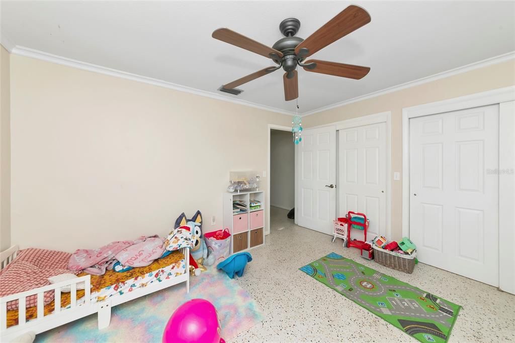 En Venta: $4,000,000 (5 camas, 3 baños, 2300 Pies cuadrados)