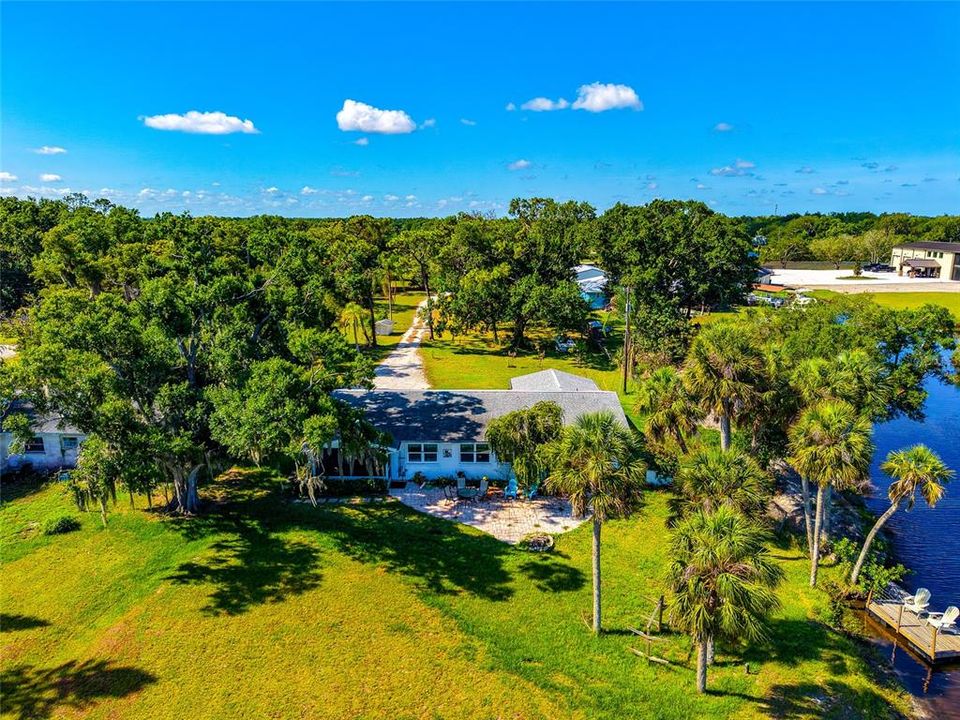 En Venta: $4,000,000 (5 camas, 3 baños, 2300 Pies cuadrados)