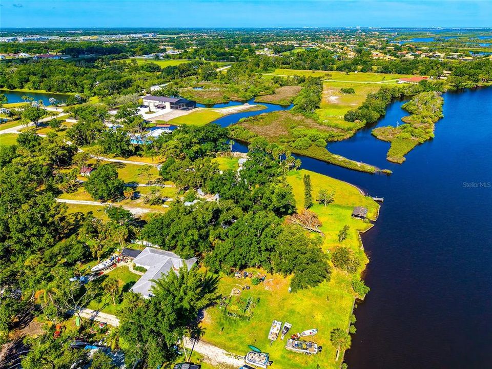 En Venta: $4,000,000 (5 camas, 3 baños, 2300 Pies cuadrados)