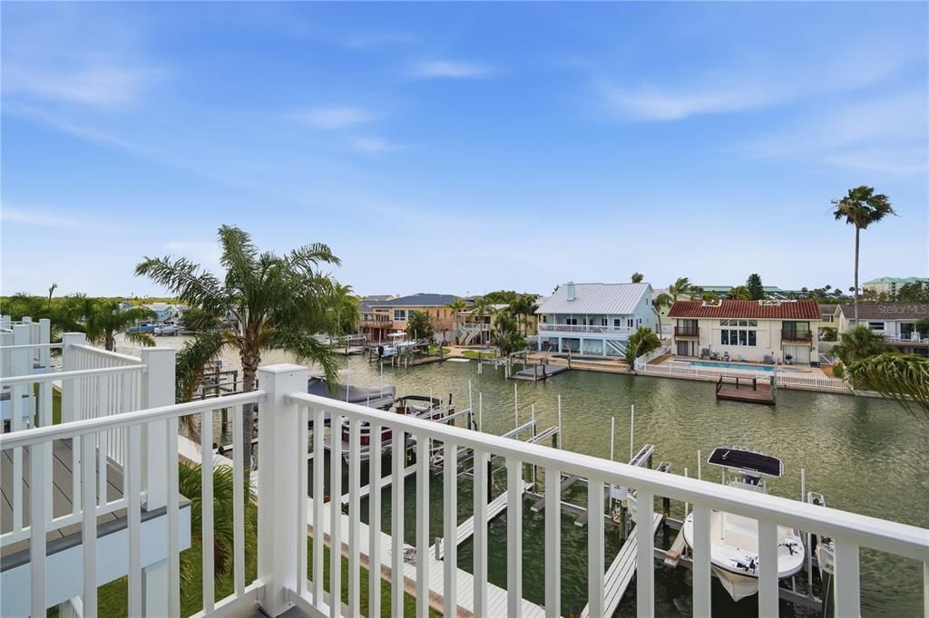 For Sale: $679,000 (2 beds, 2 baths, 1465 Square Feet)