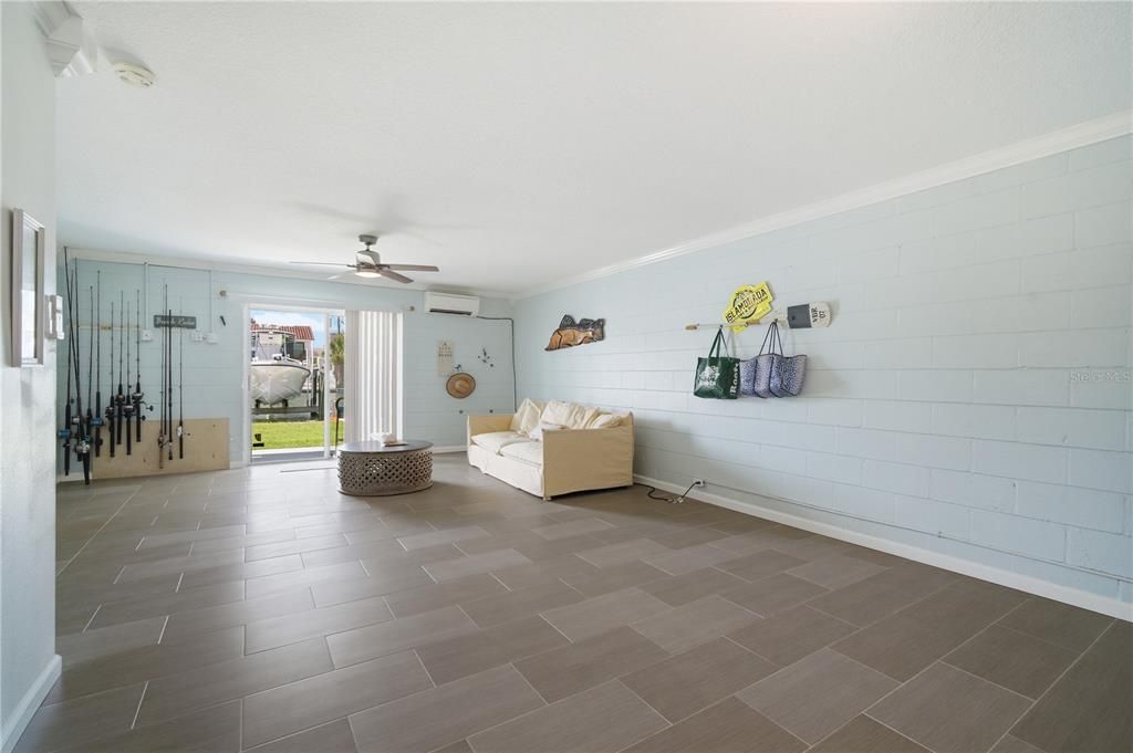 For Sale: $679,000 (2 beds, 2 baths, 1465 Square Feet)