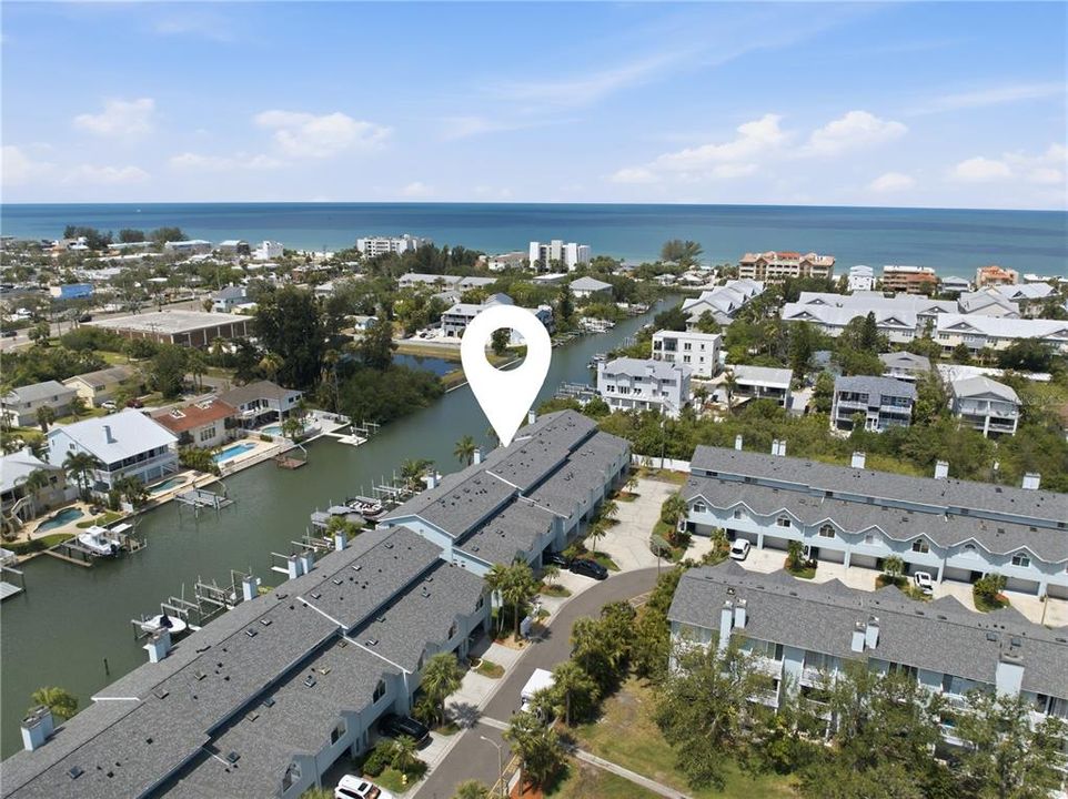For Sale: $679,000 (2 beds, 2 baths, 1465 Square Feet)