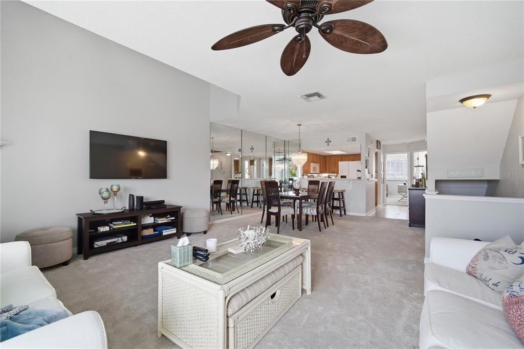 For Sale: $679,000 (2 beds, 2 baths, 1465 Square Feet)