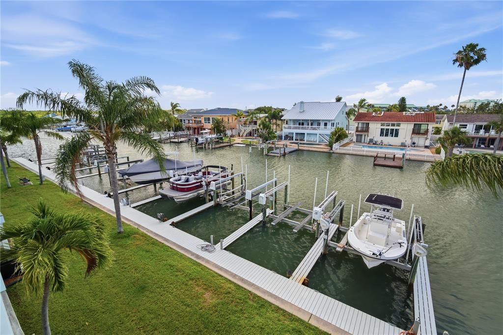 For Sale: $679,000 (2 beds, 2 baths, 1465 Square Feet)