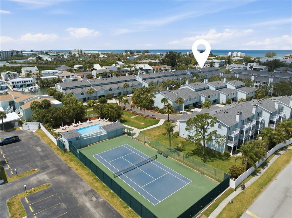 For Sale: $679,000 (2 beds, 2 baths, 1465 Square Feet)