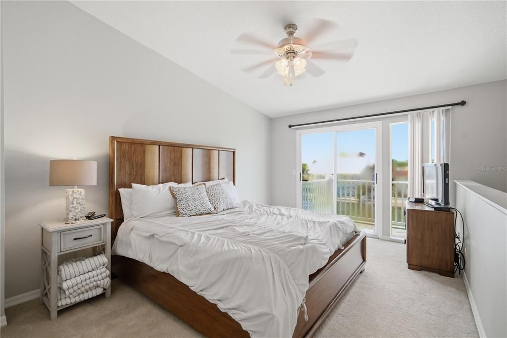 For Sale: $679,000 (2 beds, 2 baths, 1465 Square Feet)